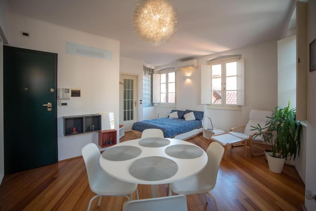 Torretta10 - Studio Apartment Трієст Екстер'єр фото
